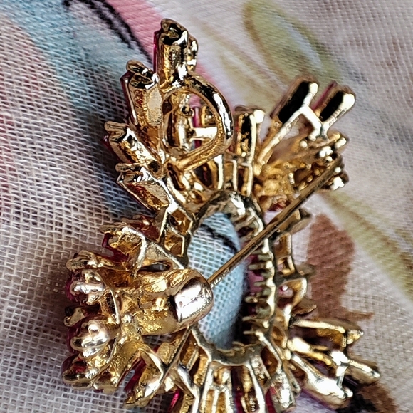 Hot Pink Gold Tone Contemporary Signed Unisex Baguette Rhinestone Brooch Pendant - Picture 4 of 8